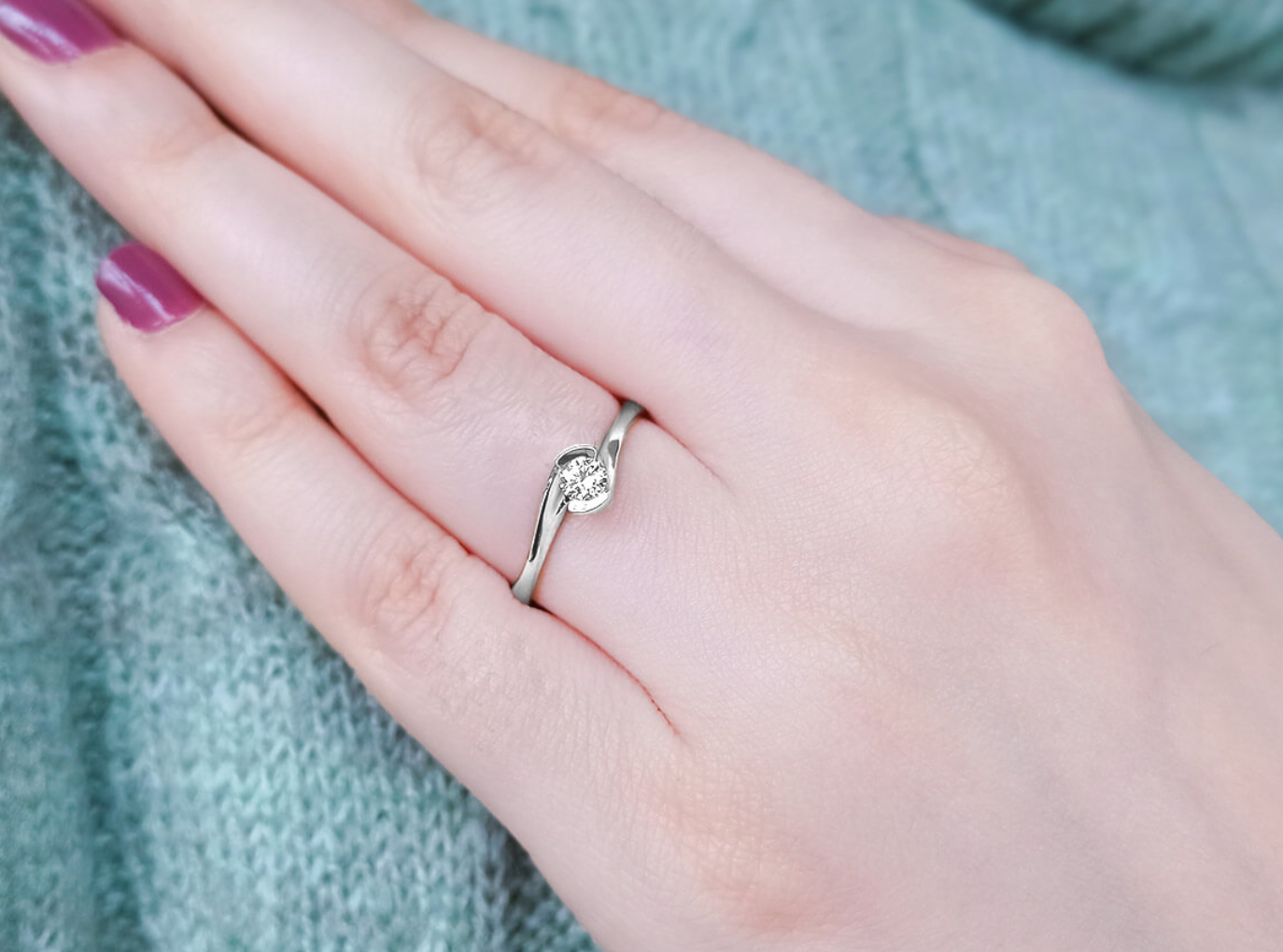 Bague solitaire diamant 0,17 carat