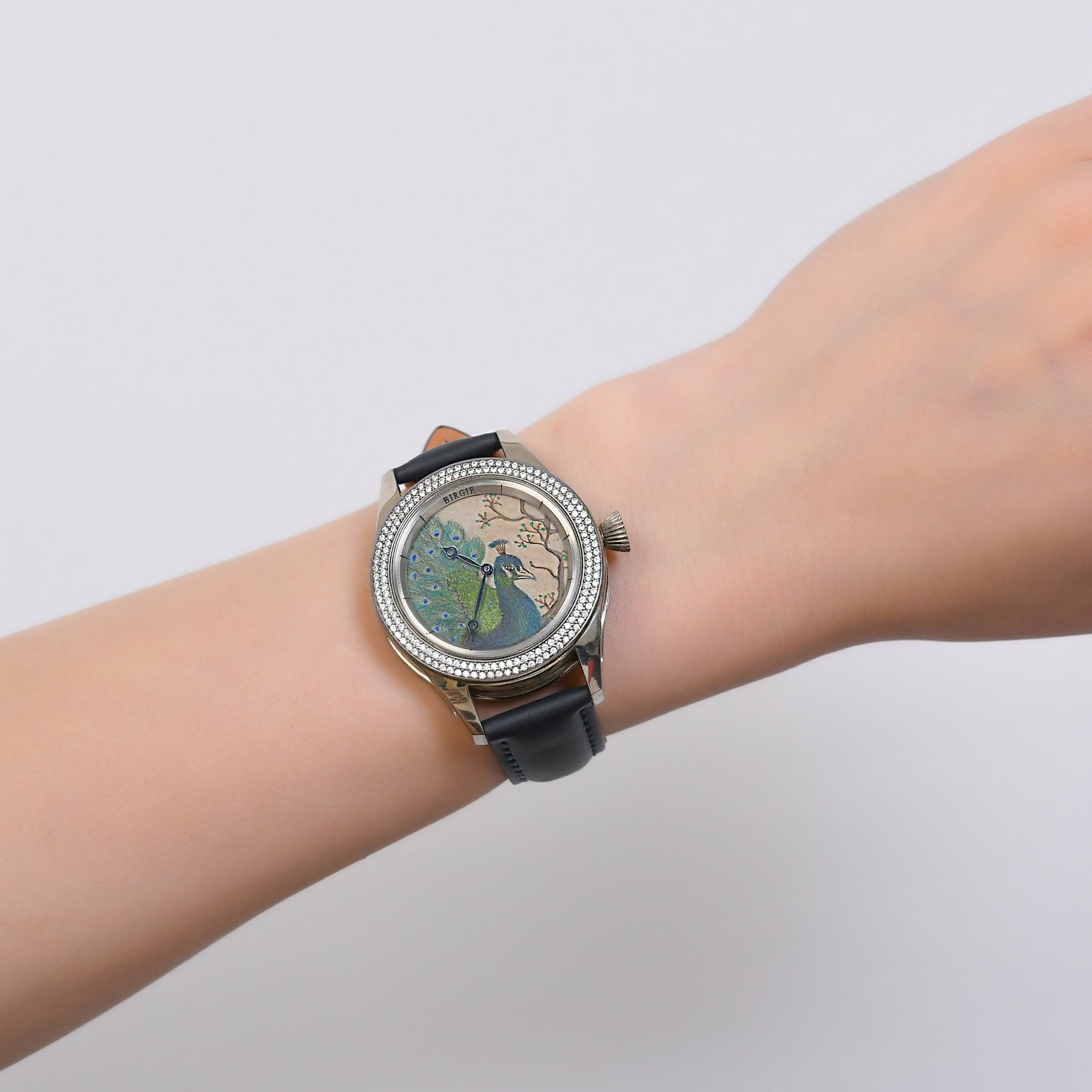 Peacock women watch