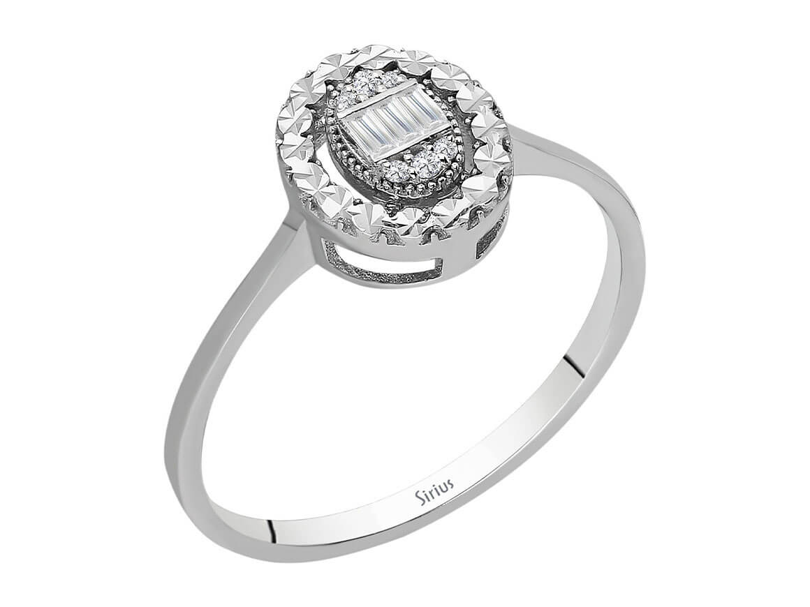 Birgie Ovaler Diamantring mit Baguette- und runden Diamanten (0,06 Karat)
