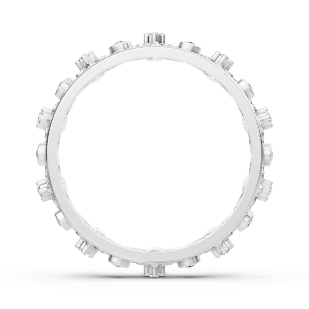 White gold ring with round diamonds in prong and bezel design