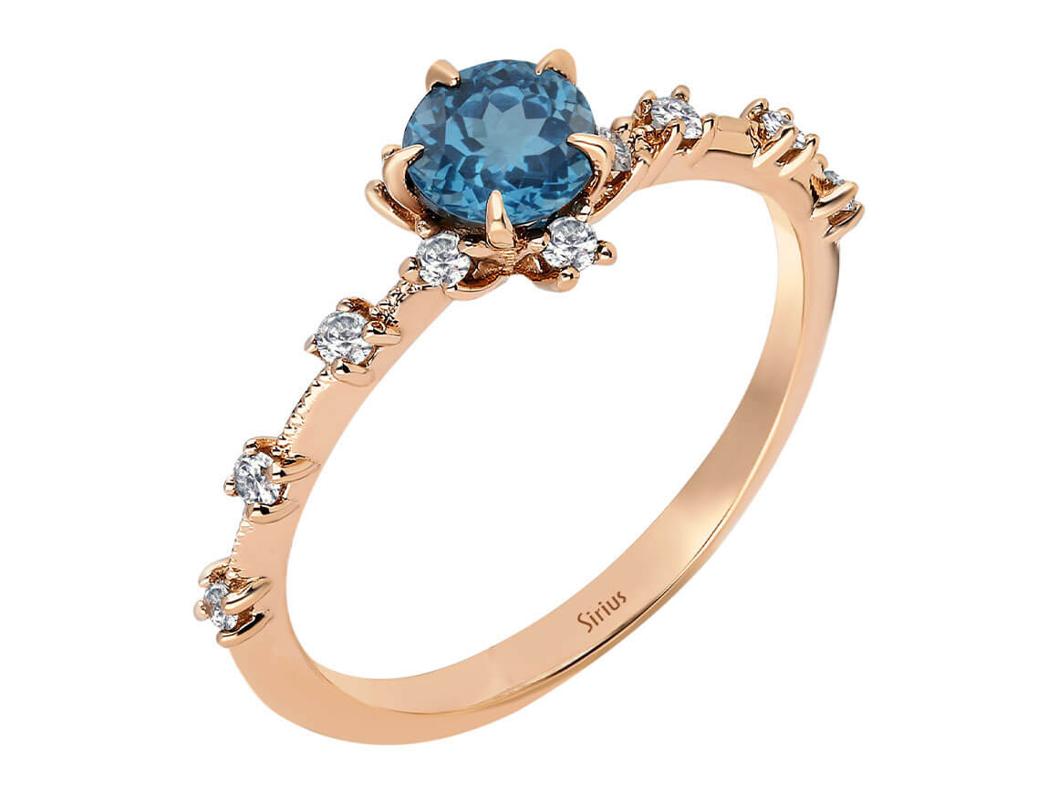Birgie Ring mit London Blauem Topas und Diamanten