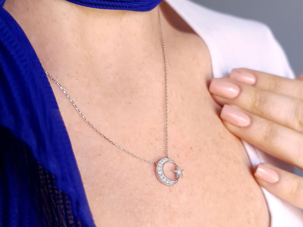 Collier étoile et croissant de diamants