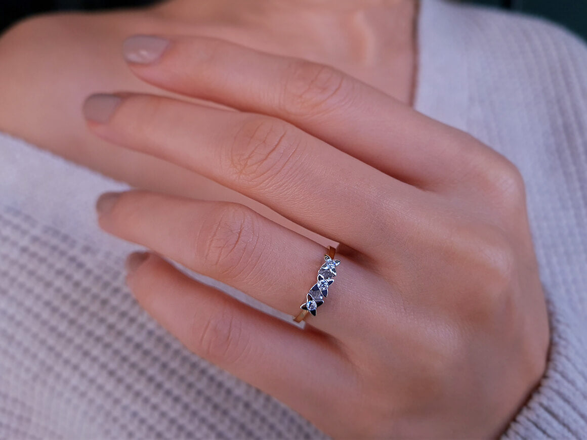 0.11 carat diamond trilogy ring
