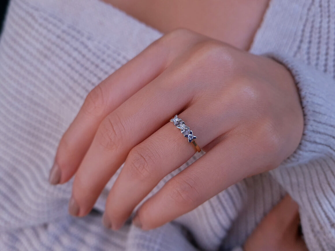 0.11 carat diamond trilogy ring