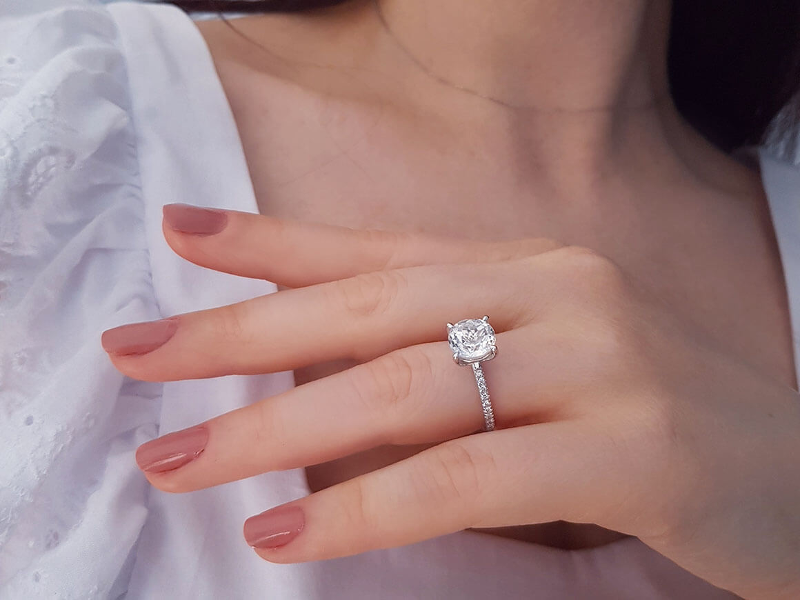 Bague diamant et topaze blanche