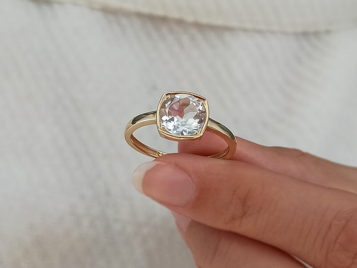 Bague Pingala avec topaze blanche