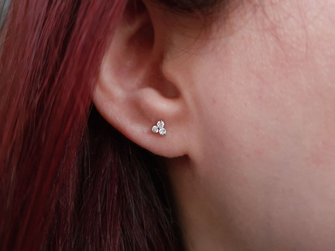 Boucles d'oreilles à tige en diamant Tria