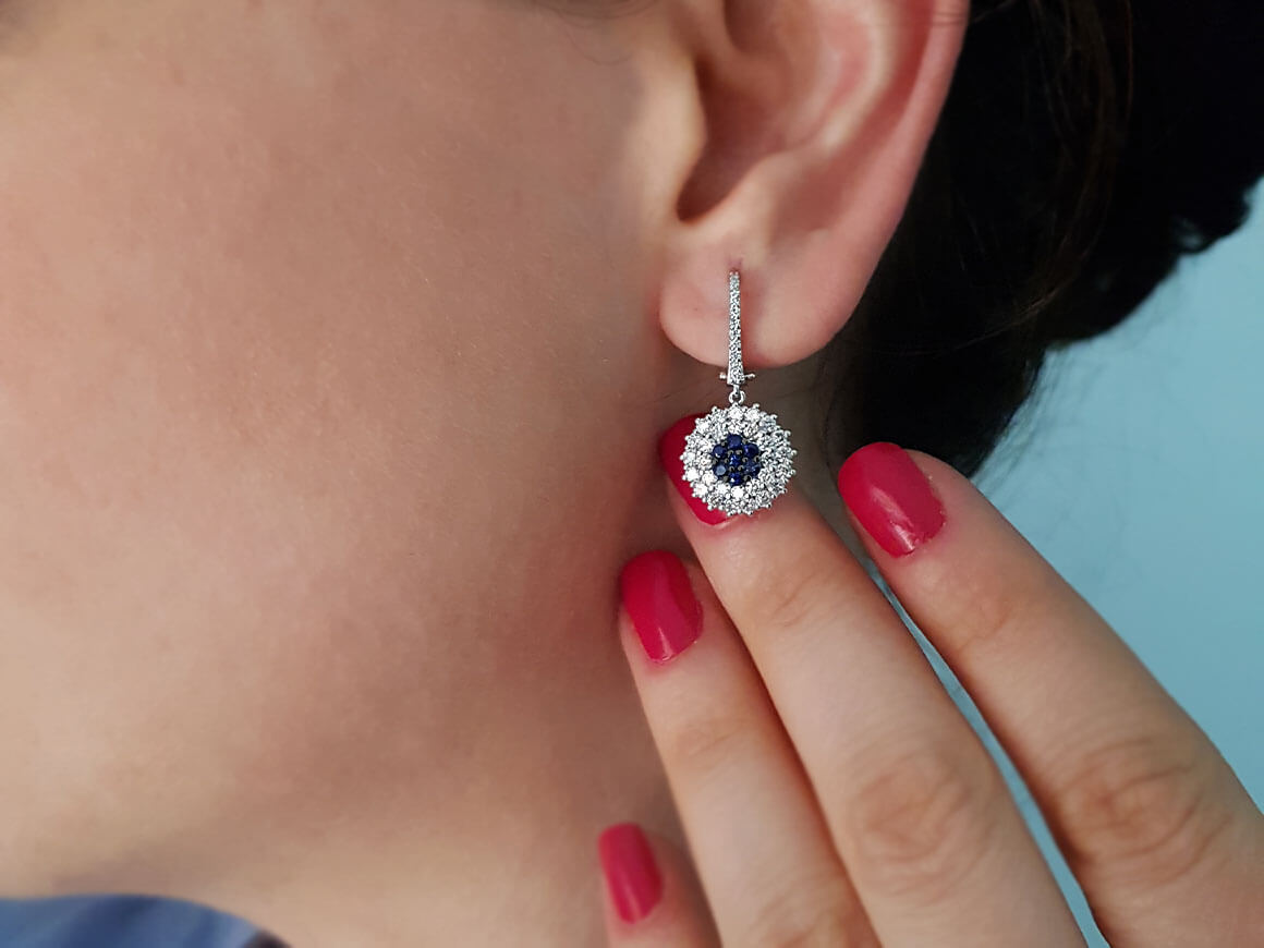 Boucles d'oreilles double rang diamants et saphirs