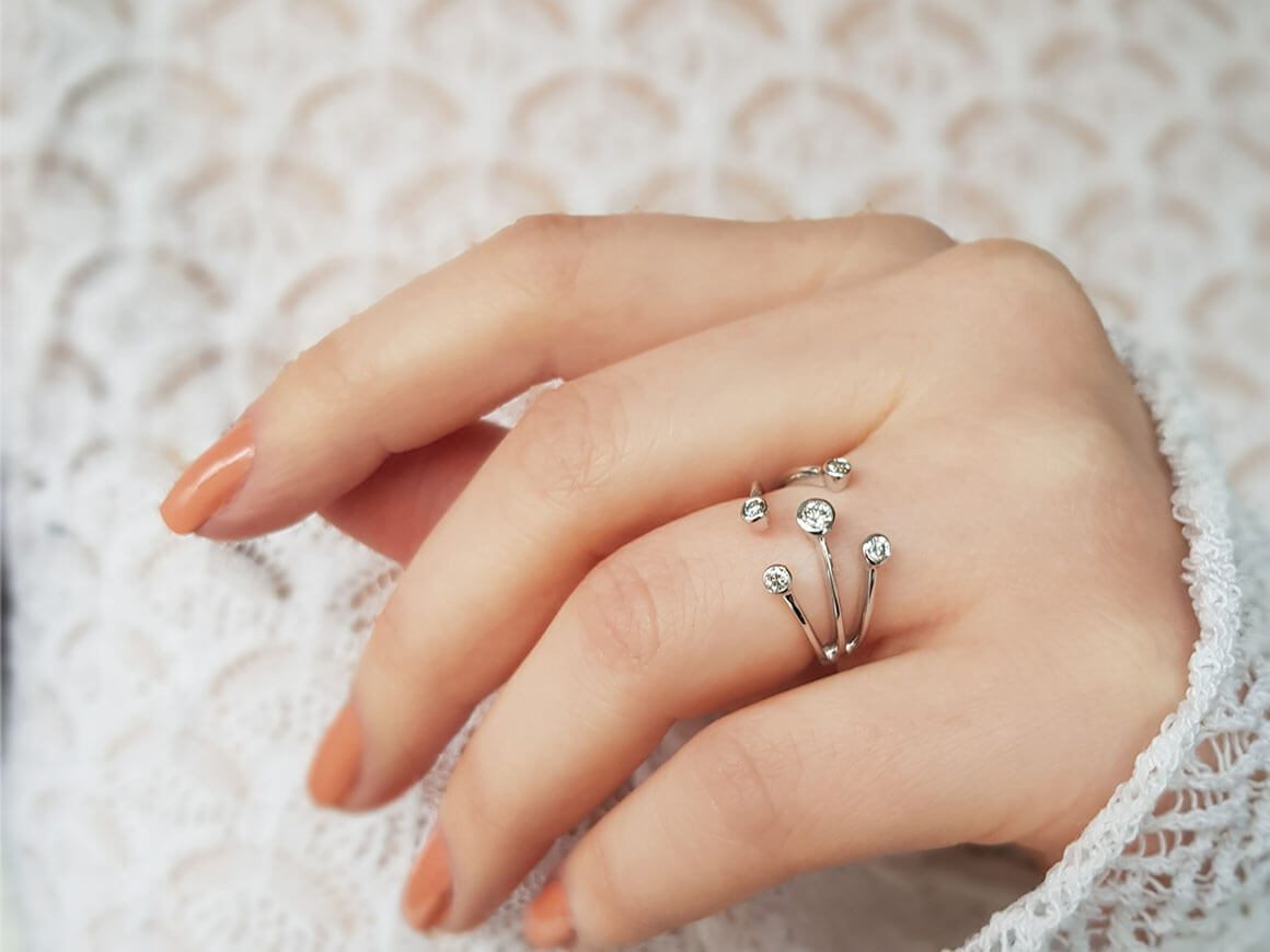 Bague spirale amour diamant