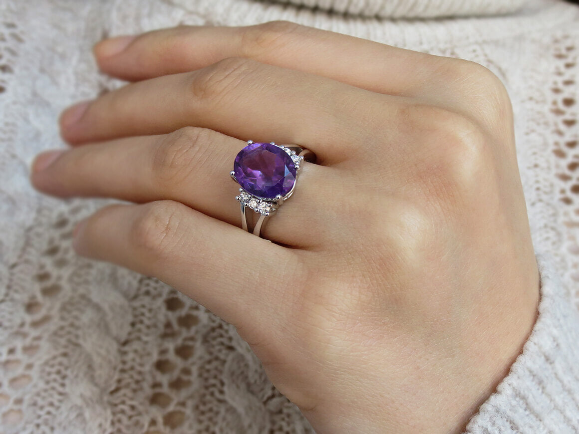 Bague diamant et améthyste ovale