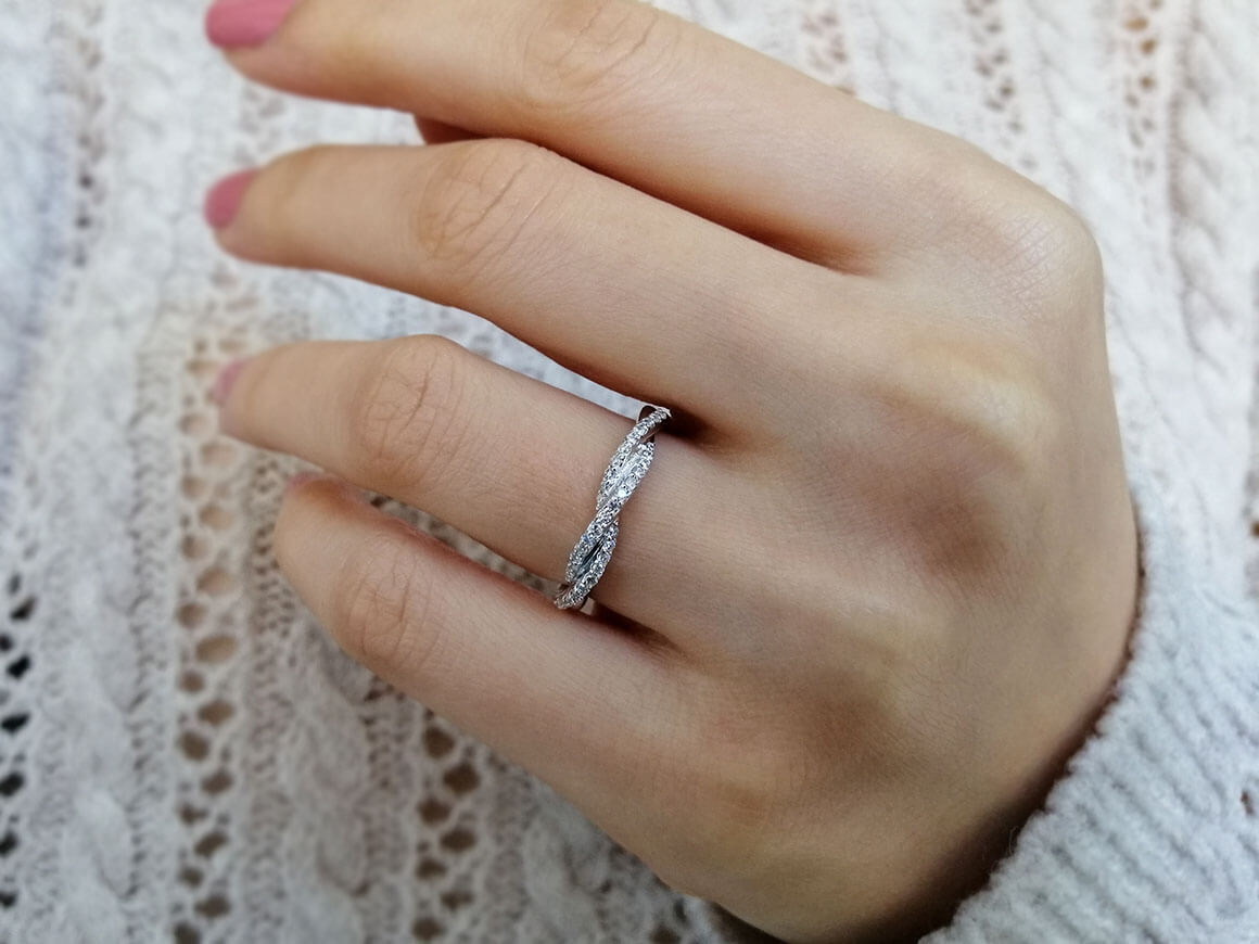 Alliance demi-rond diamant deux rangs