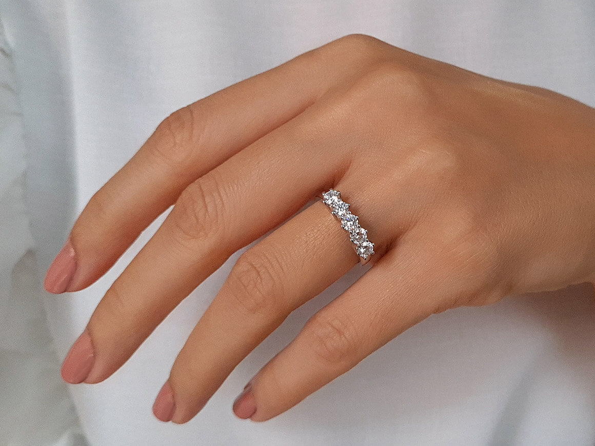 Alliance 5 pierres diamant 0,80 carat