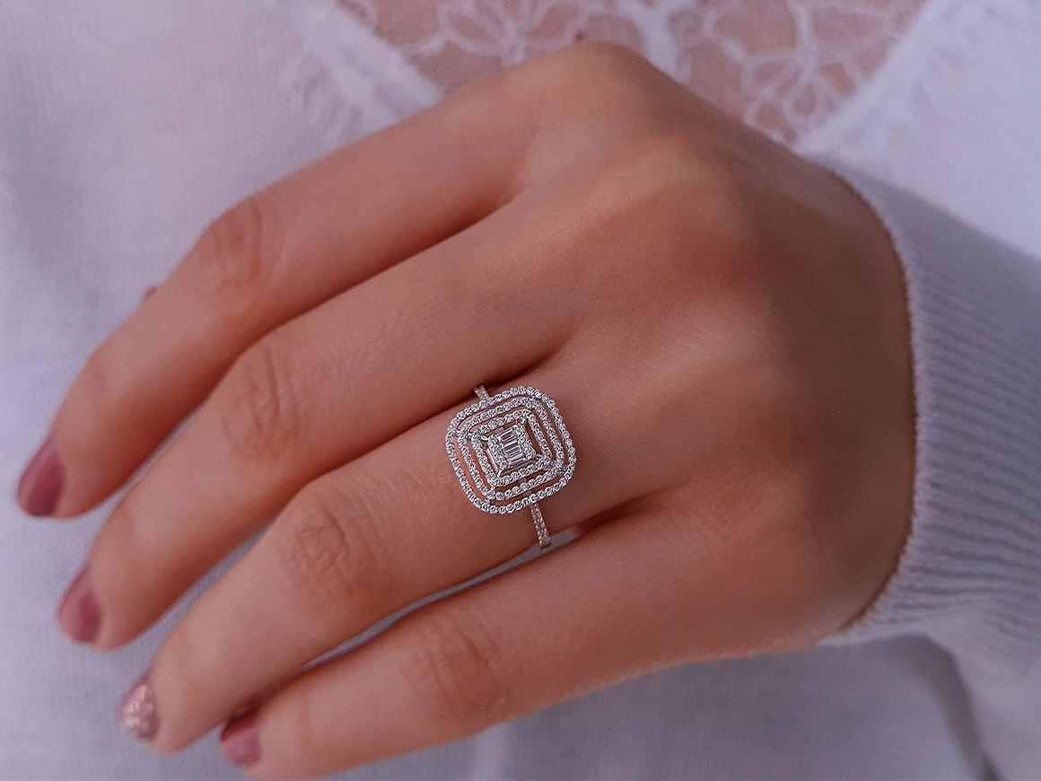 0.39 total carat diamond baguette ring