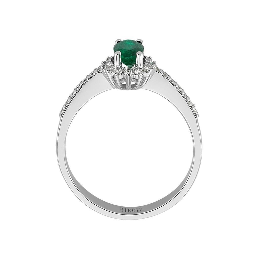Bague entourage diamant et émeraude taille ovale