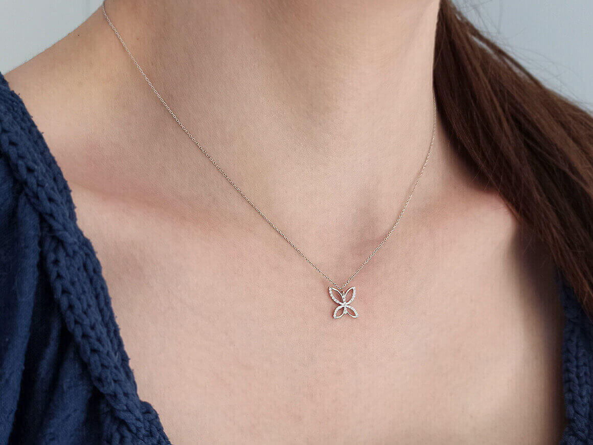 Collier papillon diamant