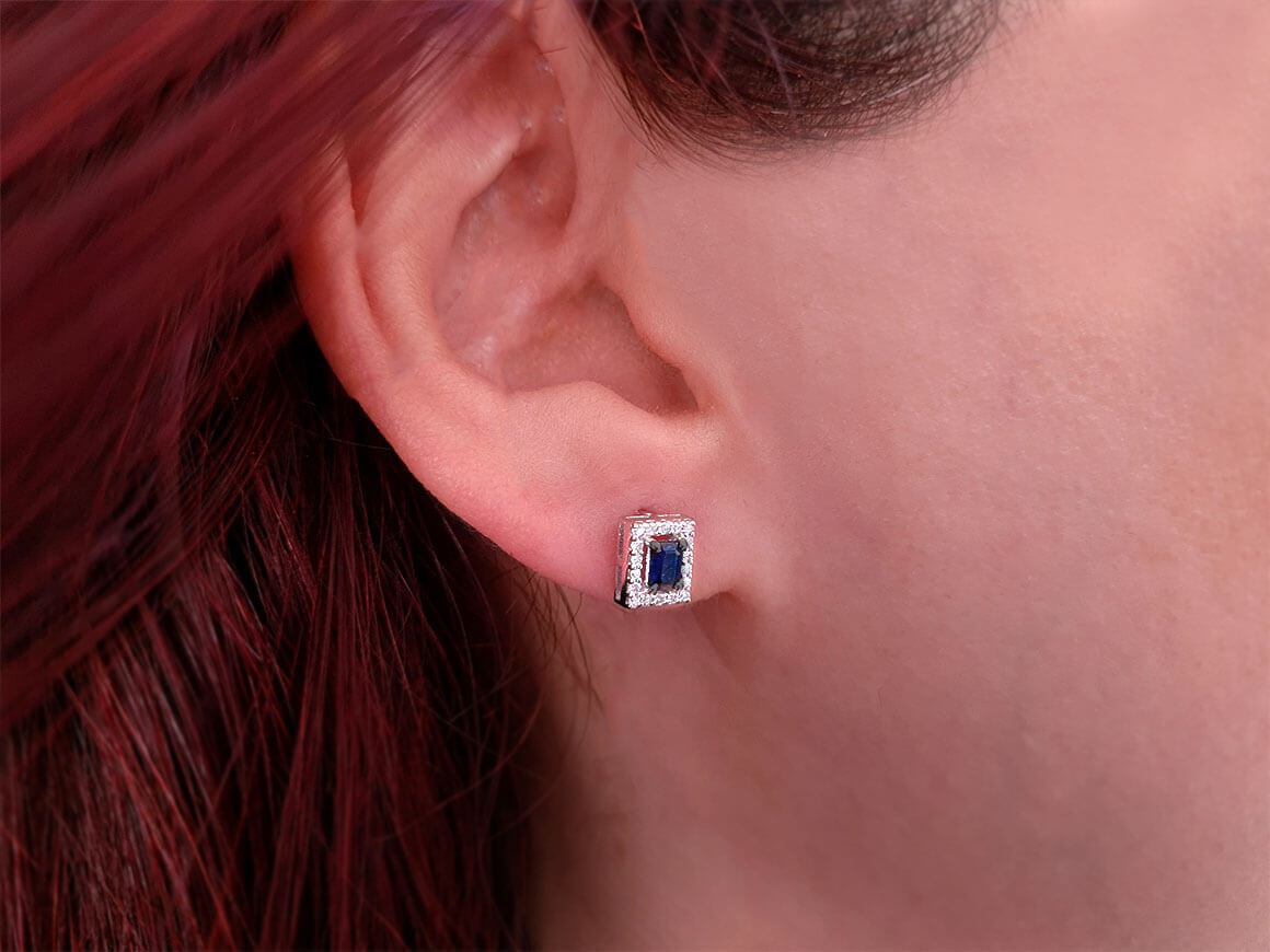 Boucles d'oreilles puces diamant et saphir octogonal