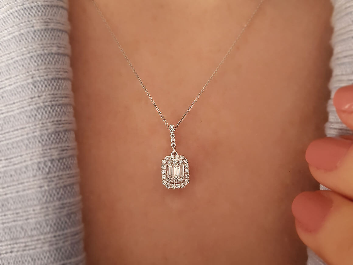 Collier baguette diamant 0,30 carat