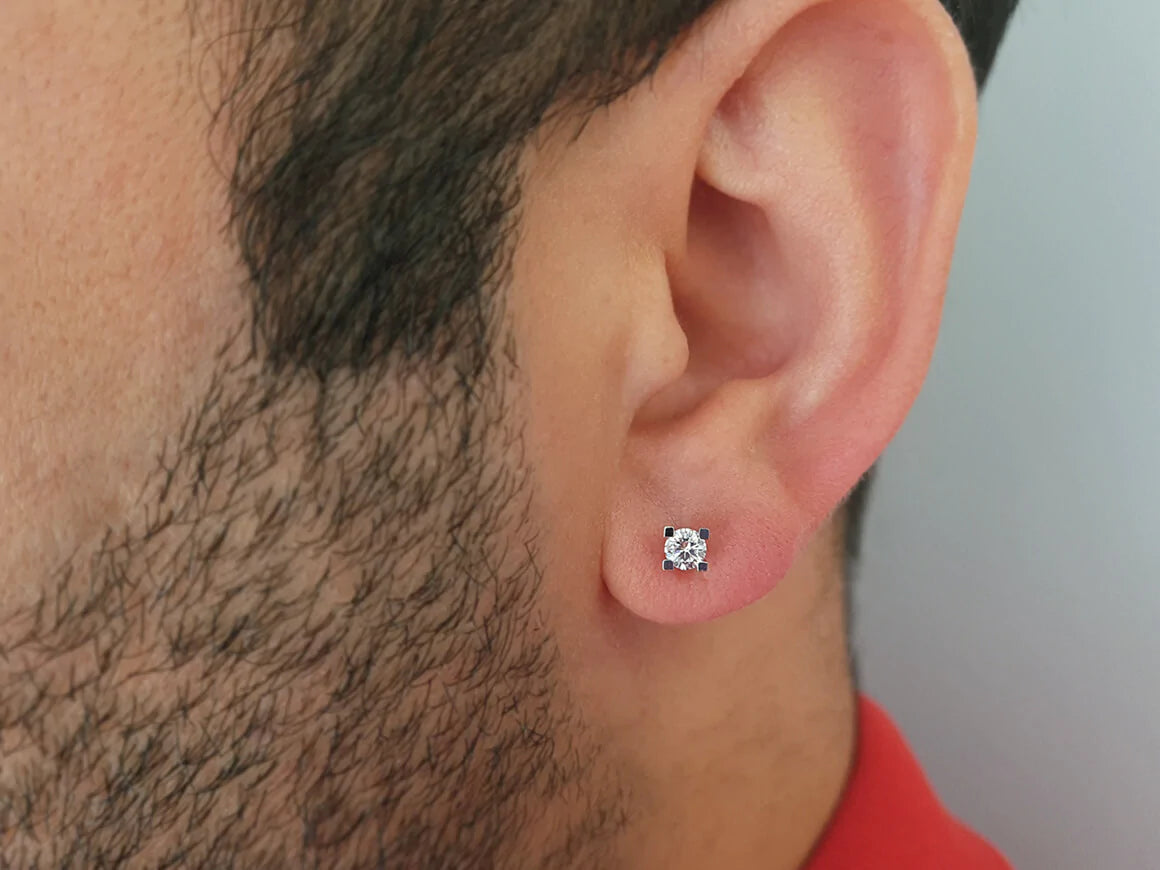 Boucles d'oreilles à tige avec diamant solitaire de 0,04 carat pour hommes