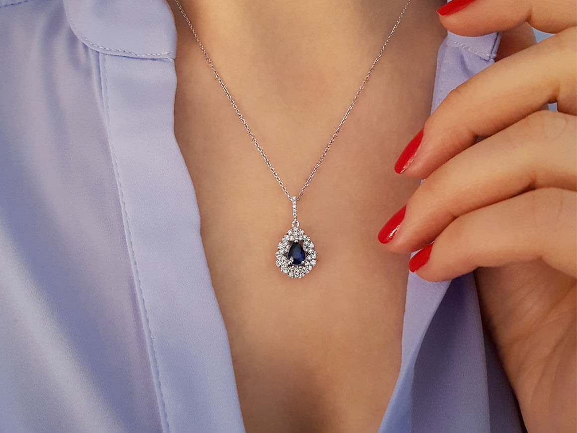 Collier diamant et saphir en forme de larme