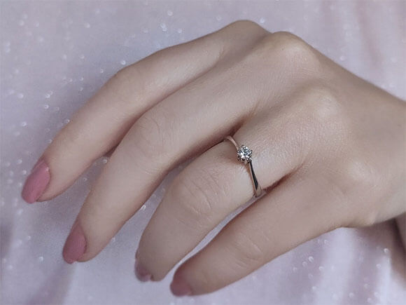 Bague diamant solitaire 0,14 carat, couleur E