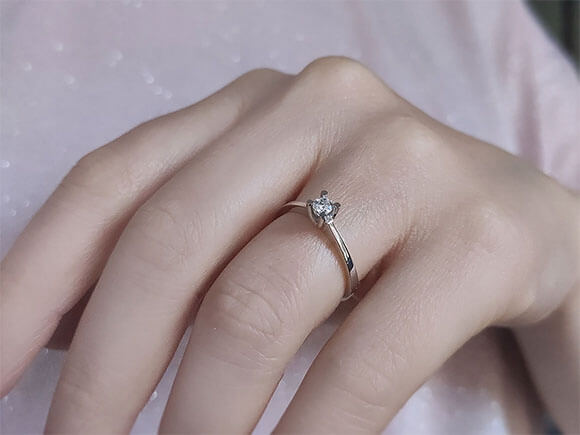 Bague diamant solitaire 0,14 carat, couleur E