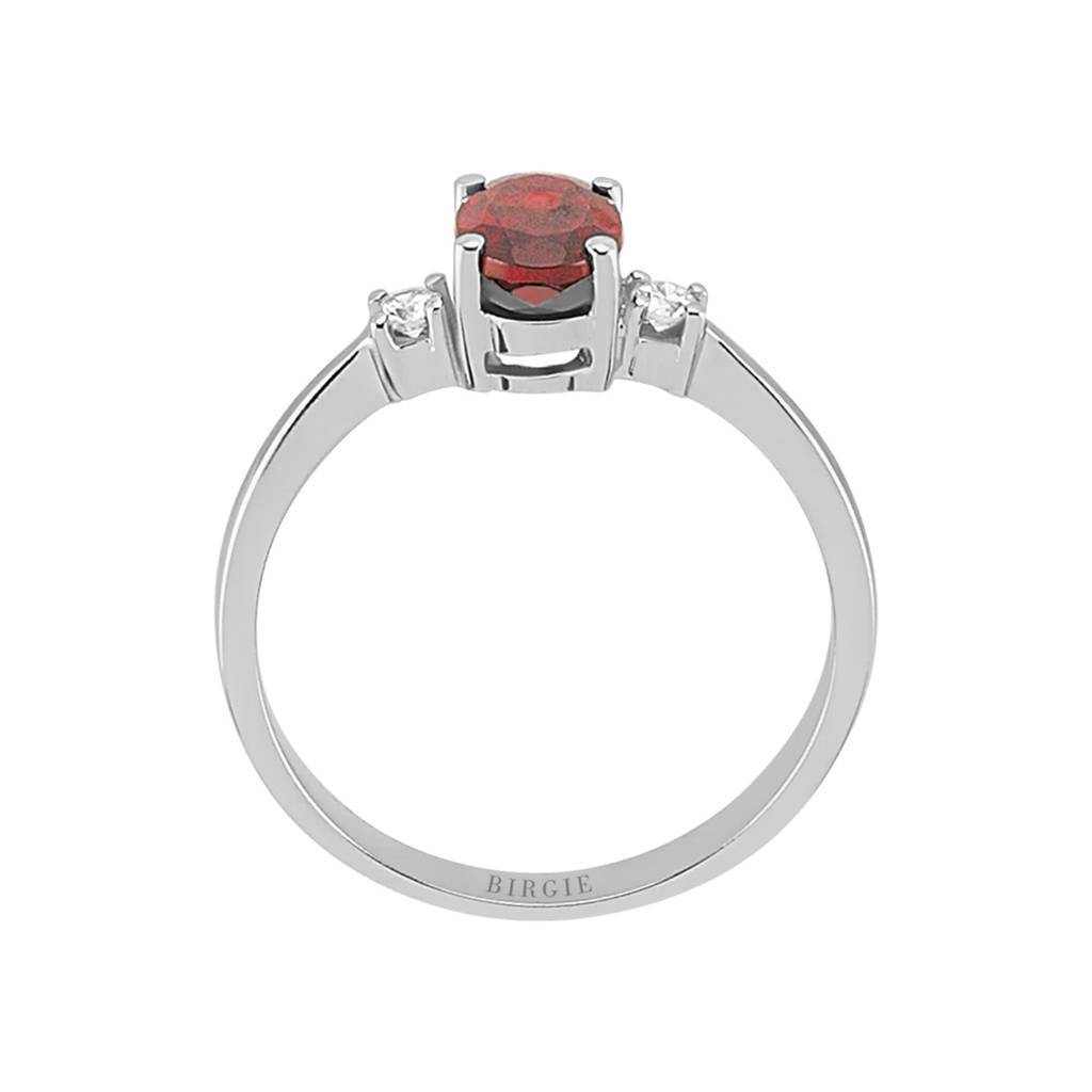 Bague en diamant et grenat ovale