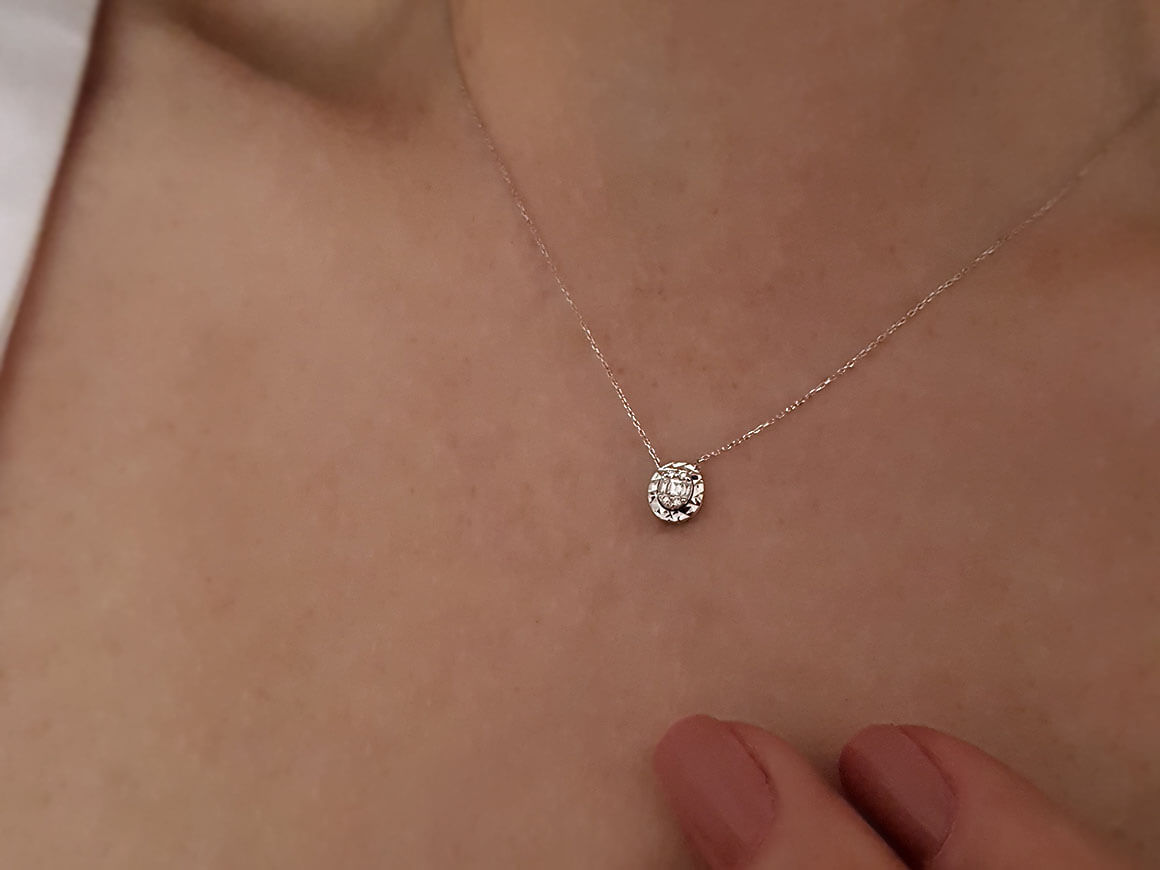 Glitter Effect Baguette Diamond Necklace