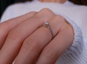Bague solitaire diamant 0,18 carat