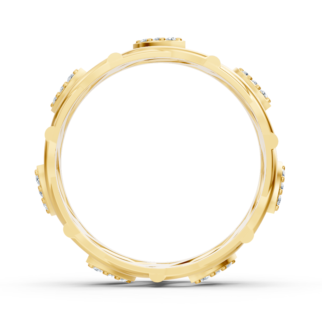 Modern yellow gold ring with round diamonds in prong design