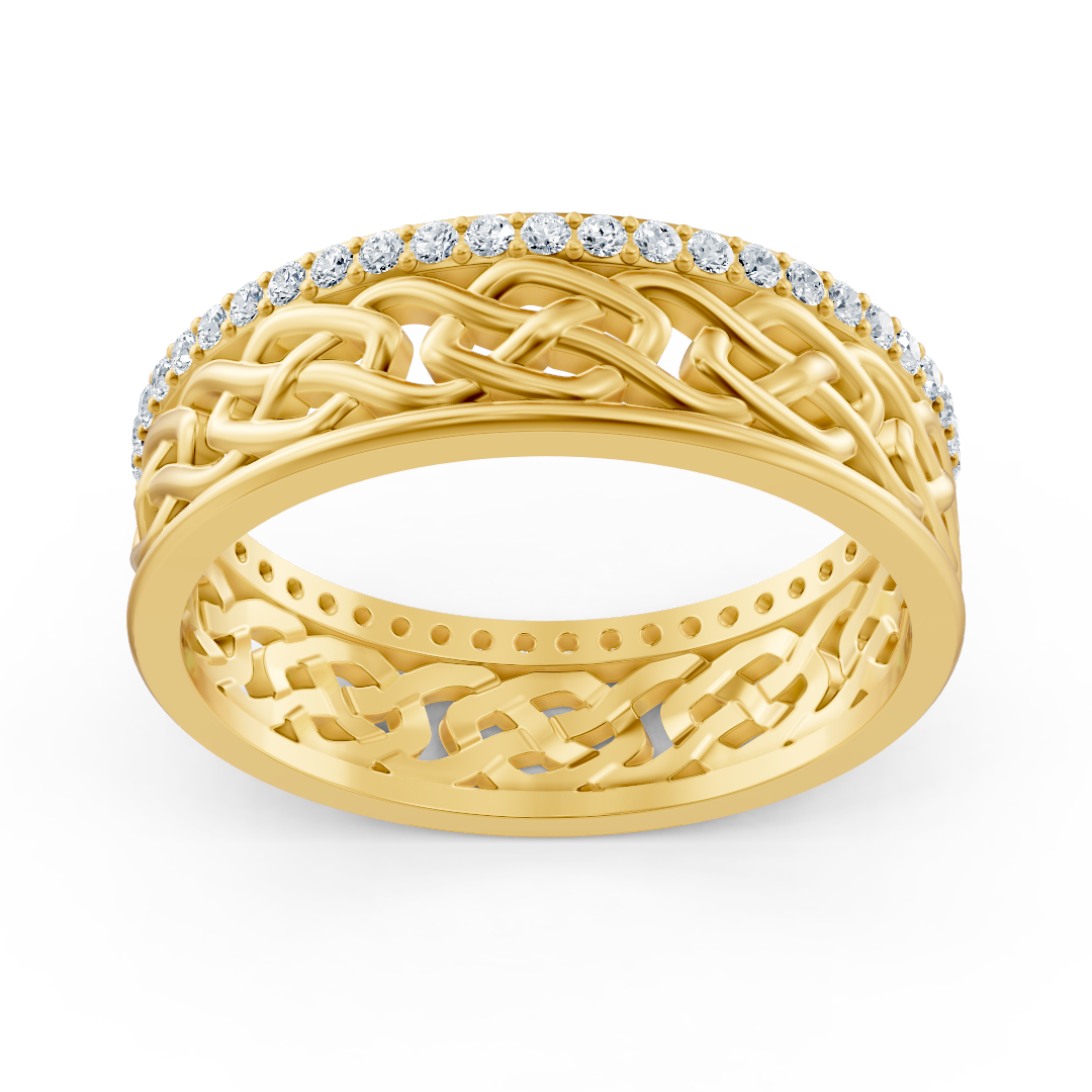 Modern yellow gold ring with round diamonds in prong design