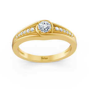Bague en or jaune avec diamants latéraux de 0,30 carat
