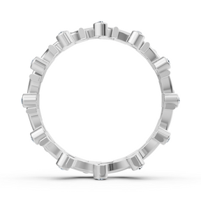 Bague en or blanc avec diamant et motif floral de vigne