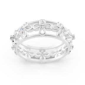 Elegant white gold ring with round diamonds in prong design