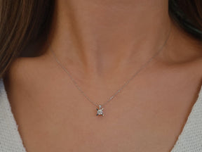 Klassische Diamant Solitär Halskette mit rundem Diamanten, 0.18 Karat, 14K Gold