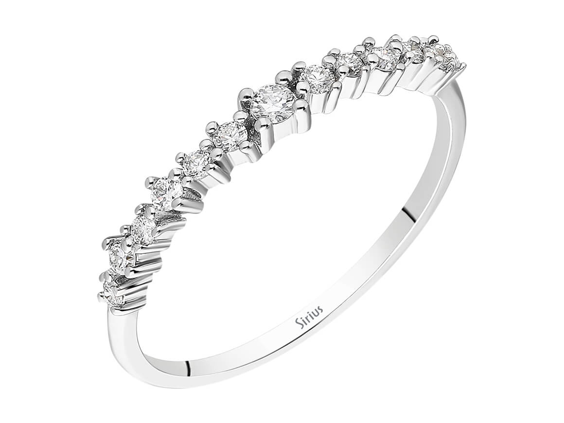 Birgie Halb-Eternity-Ring mit Diamanten