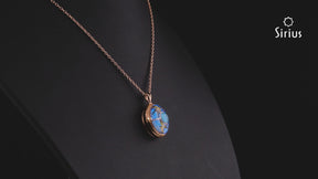 Collier avec des oiseaux en saphir 