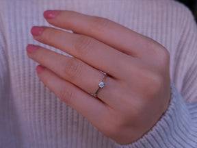 Bague solitaire diamant 0,14 carat