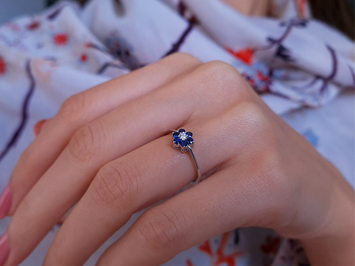 Bague marguerite diamant et saphir