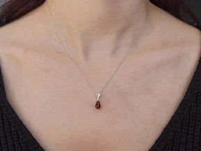 Collier de diamants et de grenats en forme de larme