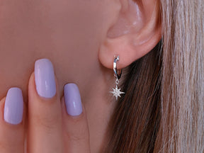 Boucles d'oreilles créoles étoile du Nord en diamant
