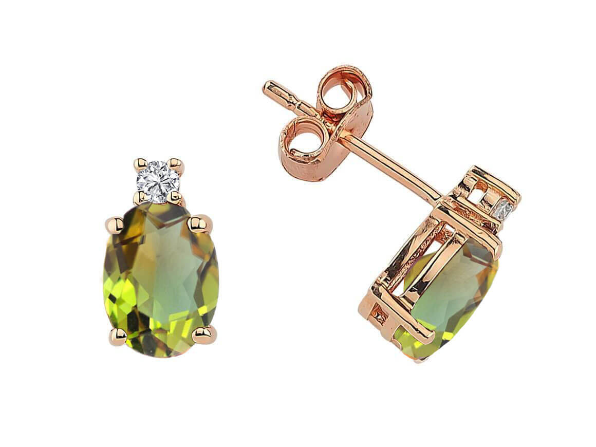 Boucles d'oreilles à tige Harmony en diamant et ovale en Zultanite