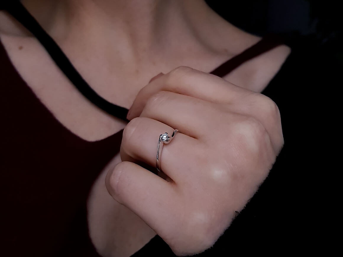 Bague solitaire diamant 0,11 carat