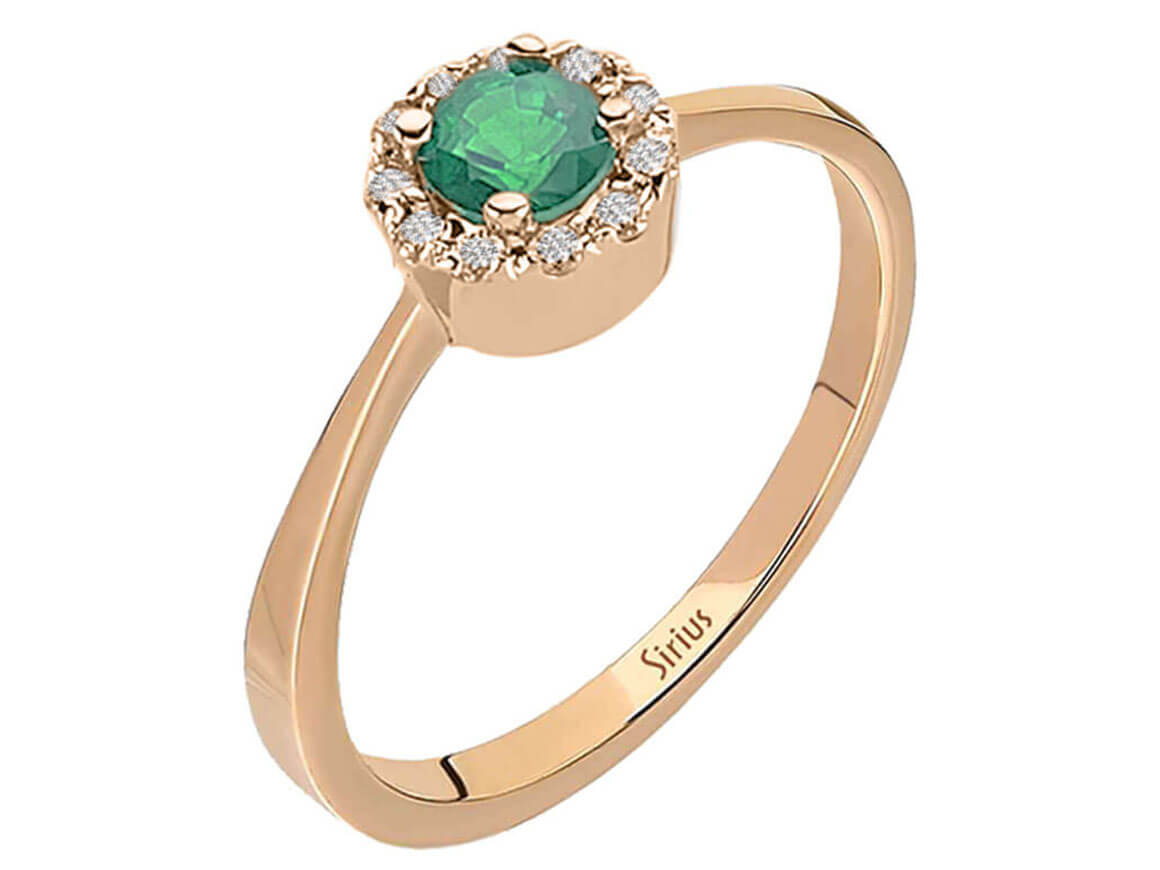 Diamond and Emerald Vintage Ring