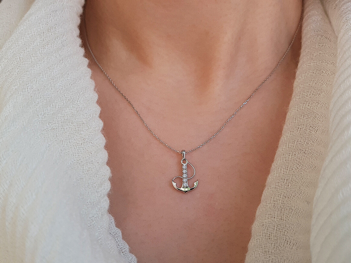 Collier ancre diamant