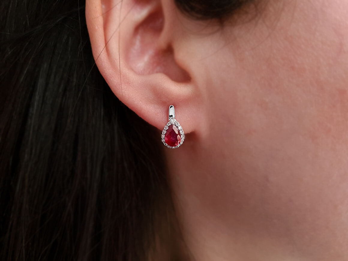 Boucles d'oreilles rubis diamant et larme
