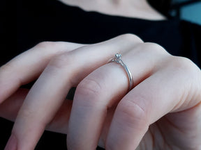 Bague solitaire diamant 0,05 carat