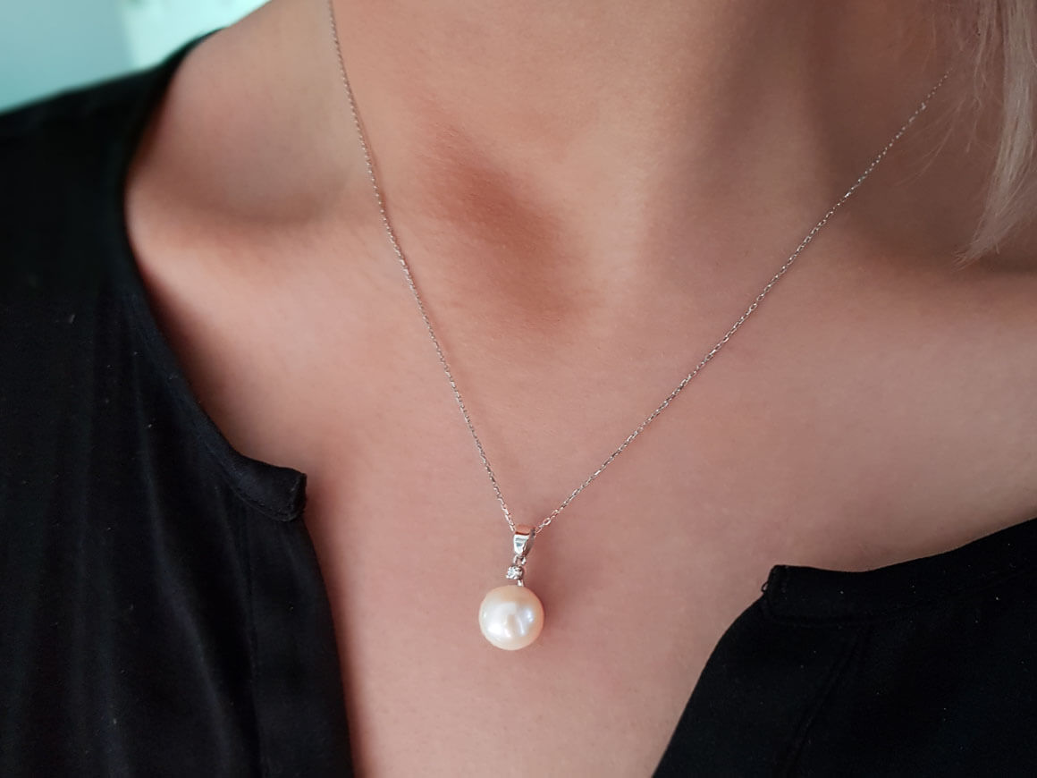 Collier de diamants et de perles