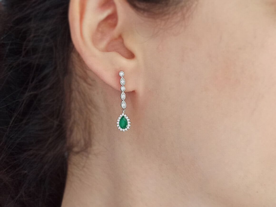 Boucles d'oreilles tennis diamants et émeraudes larmes