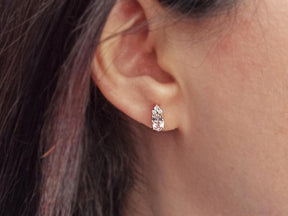 Boucles d'oreilles à tige Saga en diamant et morganite ovale