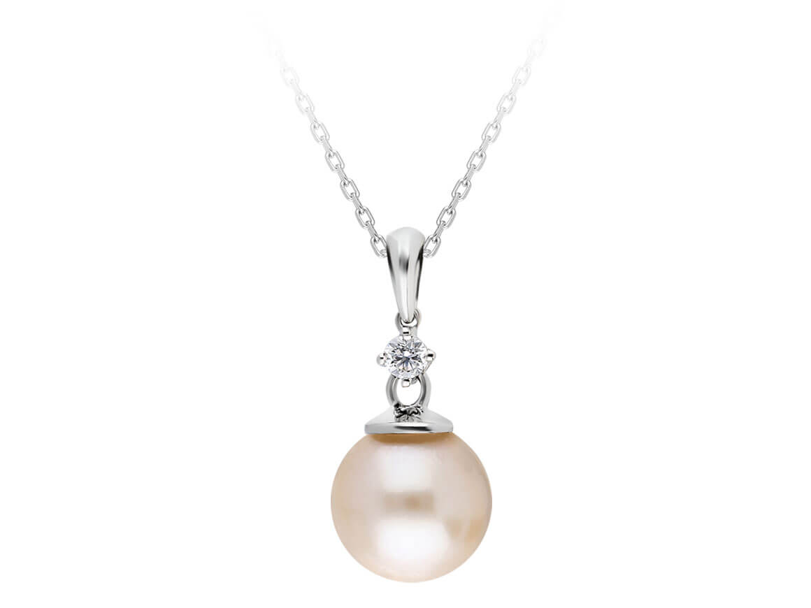 Collier de perles en diamant et en forme de larme
